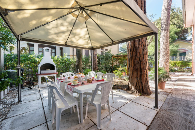 Others 5, Villa Perondi by Mmega, Lucca