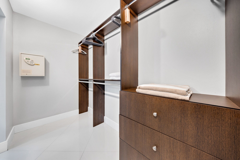 Bathroom 20