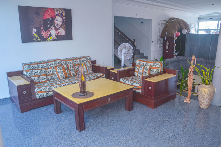 Others 4, Hôtel Amazone, Cotonou