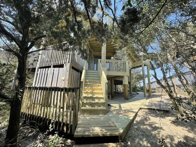 Exterior 4, Dune Rose 3 Bedroom Cottage by RedAwning, Dare