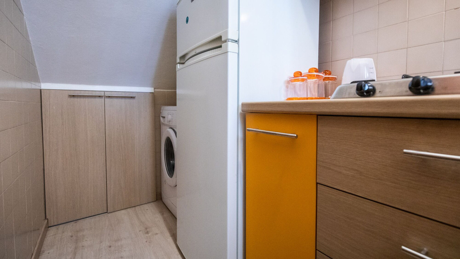 Others 5, Italianway - Castellana Mono 68, Udine