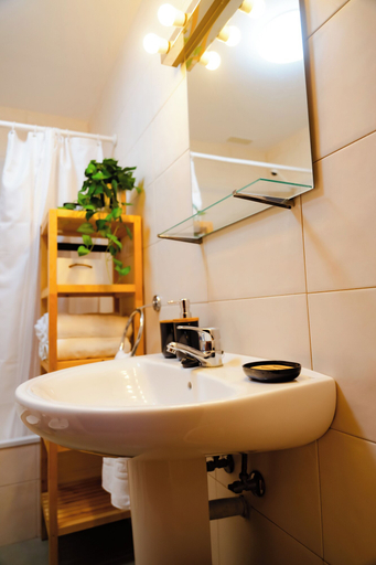 Bathroom 3, Apartamentos Costa Norte, Cantabria