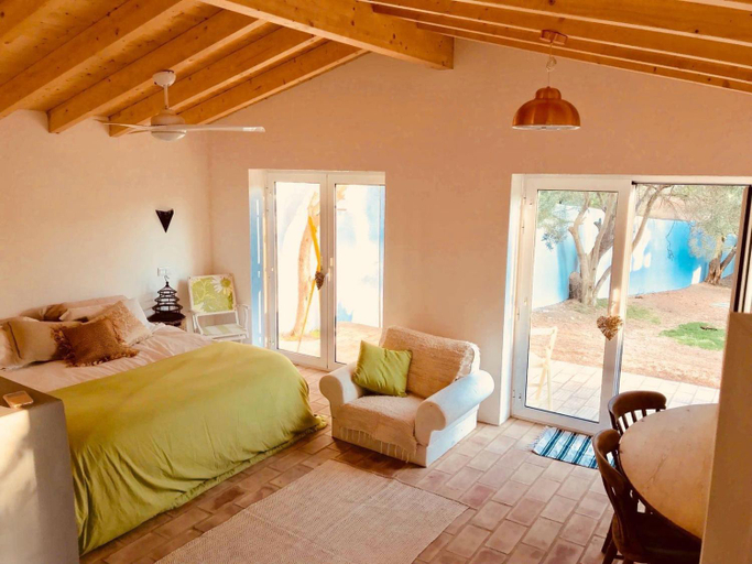 Others 5, Casa De Mondo, Loulé