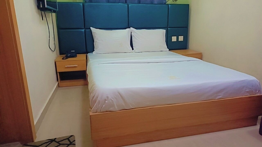 Bedroom 2, Ikad Hotel and Suite Borno Way, Mainland
