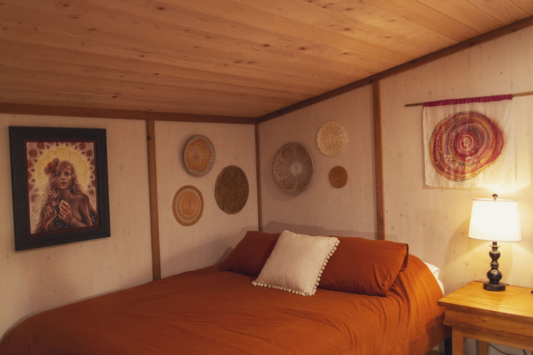 Bedroom 4, Heartwood Retreats, Powell River