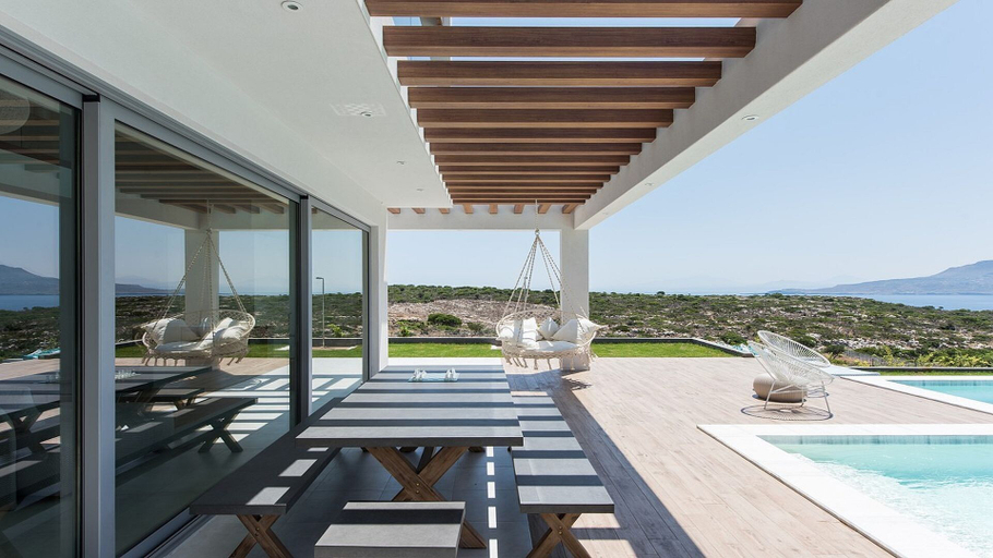 Others 4, Villa Alas, Crete