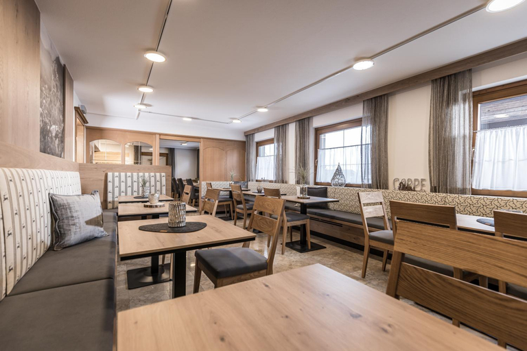 Others 2, Hotel-Garni Pramstraller, Schwaz