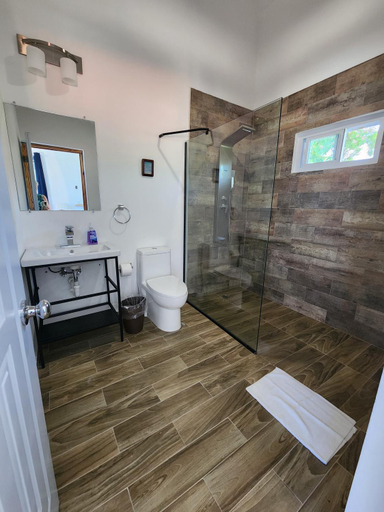 Bathroom, Bella Villa room with large pool and close to beach, Santa Bárbara de Samaná
