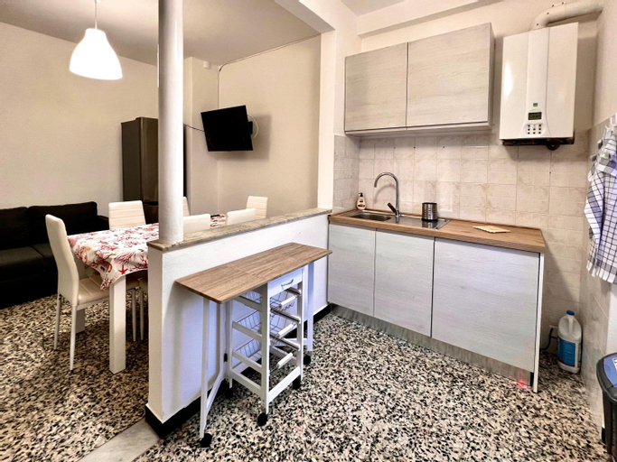 Dining Room 10