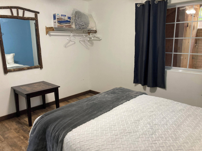 Bedroom 3, Gold Suites Rentals, Stone