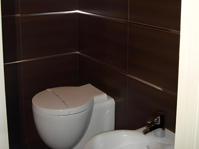 Bathroom 4, Hotel La Residenza, Messina