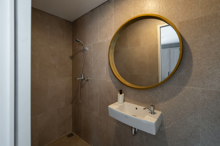 Bathroom 8