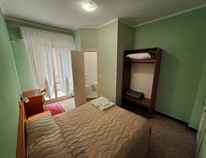 Bedroom 4, Albergo Astoria Loano, Savona