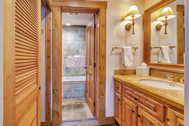 Bathroom 5, Mountain Lodge Telluride, San Miguel