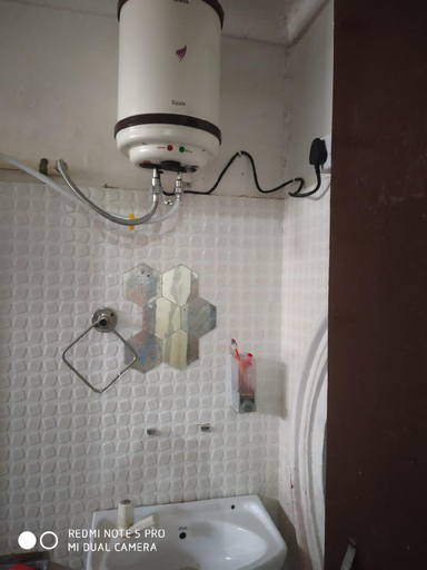Bathroom 4, Hotel Kumkum Chhaya, Panna