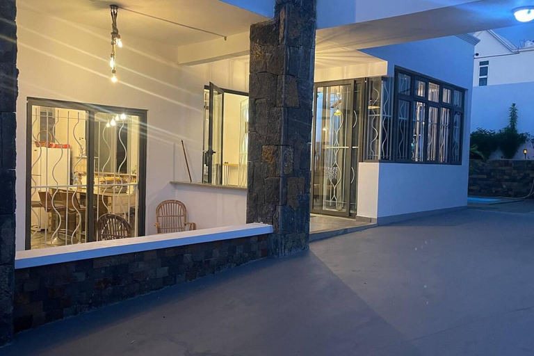 Exterior 2, Spacious Private Villa With Roof top bar, Black River