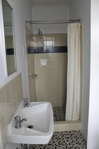 Bathroom 3, Commercial Hotel Nambour, Maroochy - Nambour