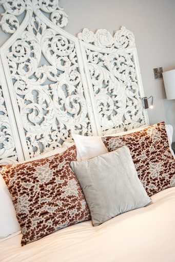 Others 5, Rooms at number one, Kent