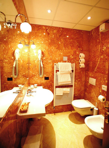 Bedroom 4, Hotel Diana, Verona