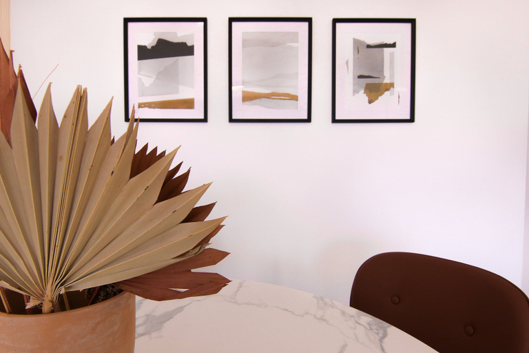 Interior detail, Phaedrus Living: Modern City View Flat Nafi
