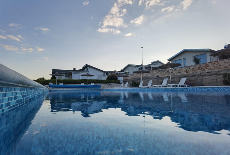 Others 2, villas 21,22 Albena sea view, Balchik