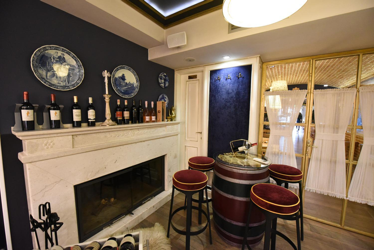Food & Drinks 5, Hotel Hymeti's Palace, Pogradecit