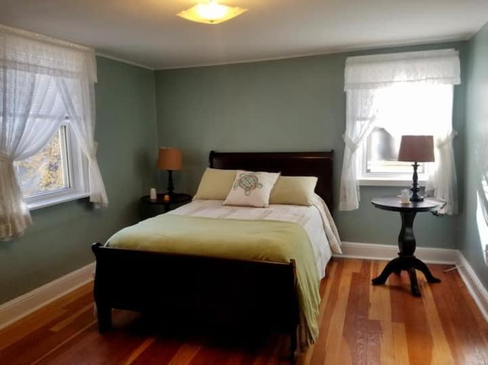 Others 4, Sunny Home B&B, Queens