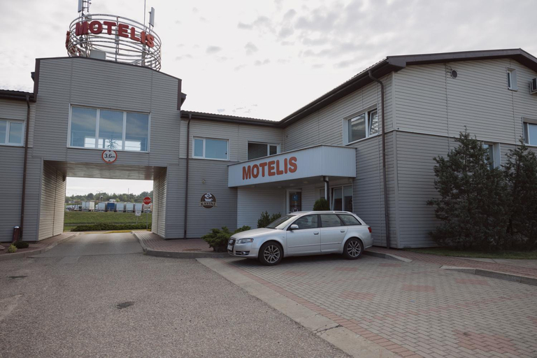Others 4, Motelis Gariunai, Vilniaus