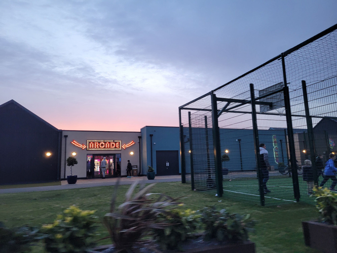Exterior & Views 2, St Osyth- Sleeps8-freeparking-wifi-holidaypark, Essex