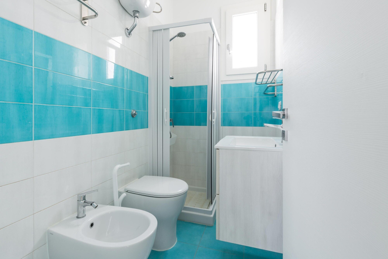 Bathroom, 3851 Dolly House - Piano Terra by Barbarhouse, Lecce