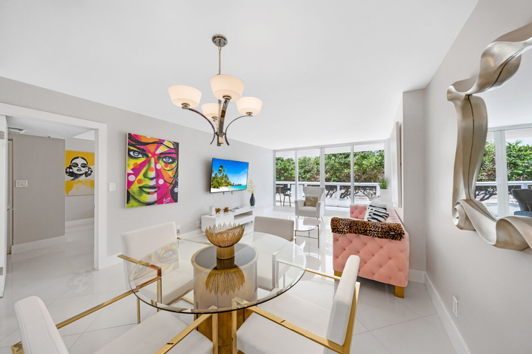 Dining Room 7