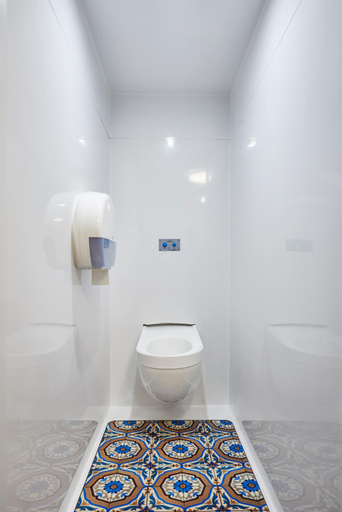 Bathroom 5, hotelF1 Bayonne, Pyrénées-Atlantiques