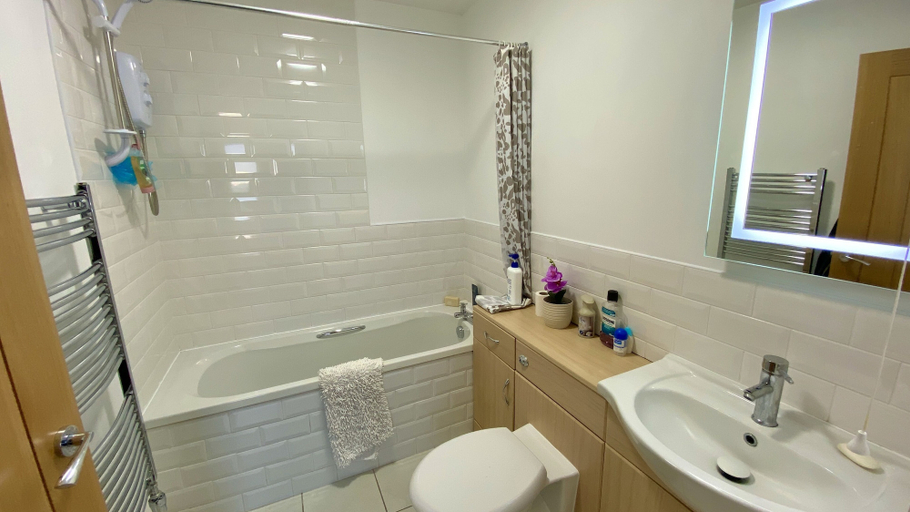 Bathroom, Beautiful, Private Farm Cottage in Anglesey, Anglesey