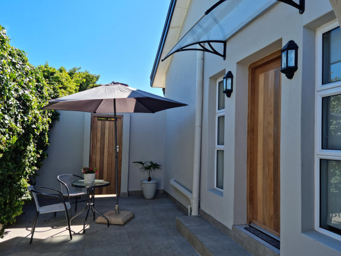 Others 5, Brewer Place, Nelson Mandela Bay