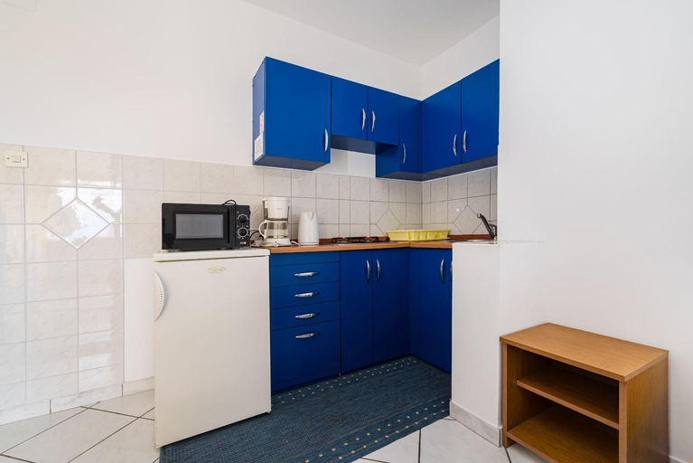 Kitchen 4, Nice Apartment Silvia, Novalja