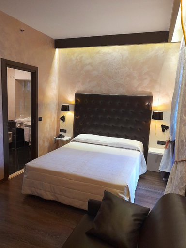 Bedroom 13