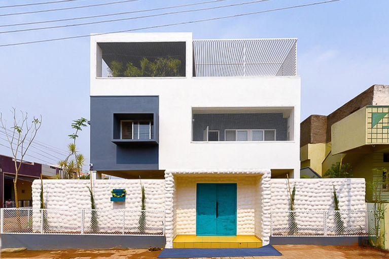 StayVista at Agastya Villa with Bar & Mountain View, Bagalkot