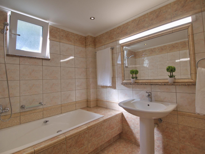 Bathroom 3, Villa Andreas, Crete