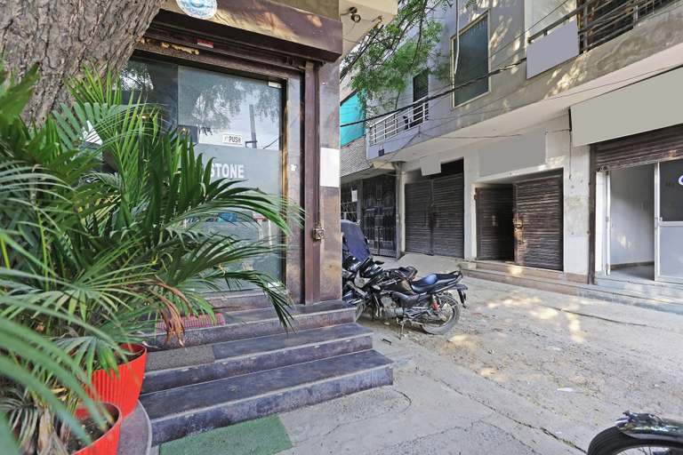 Exterior & Views, Airport Hotel Redstone, Delhi