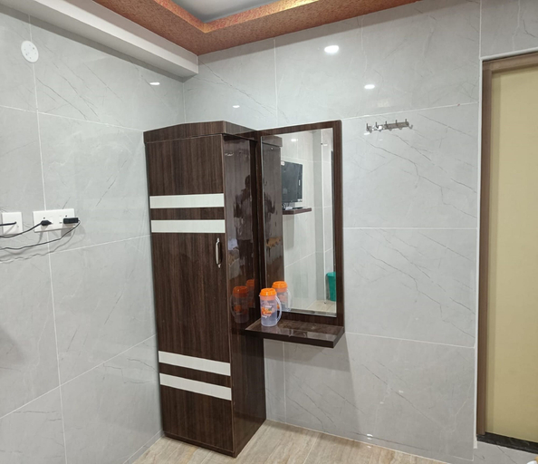 Bathroom 5, SDD Grand, Tiruvannamalai