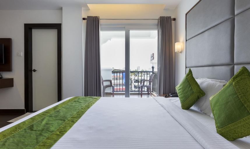 Bedroom 3, Hotel Crown Suites, Ernakulam