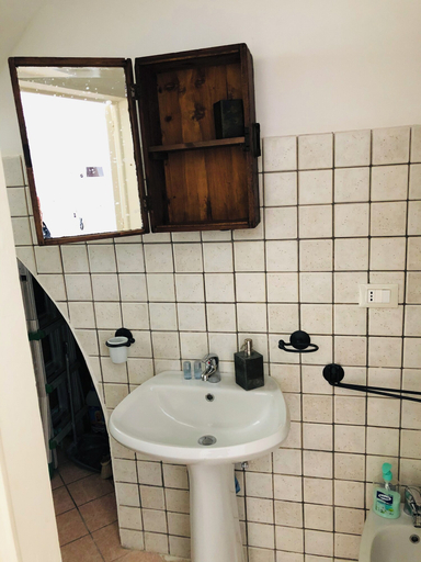 Bathroom, LA CASA SULLA PIAZZA, Enna