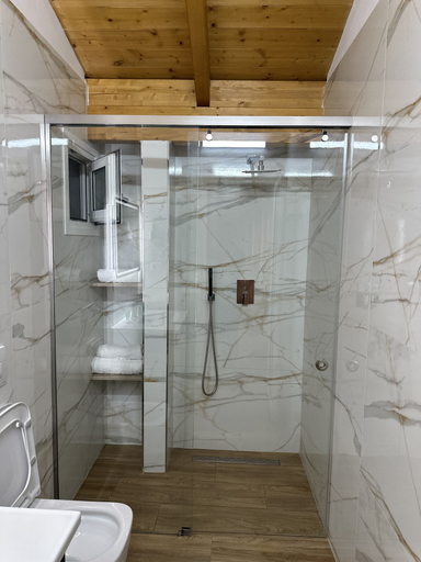 Bathroom 4, Arial Penthouse Suites, Vlorës