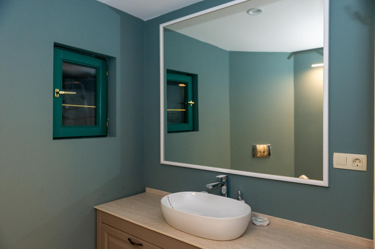 Bathroom 2, Atlantic Boutique, Targu Mures