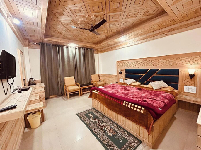 Bedroom 2, Sunrise Guest House, Kullu