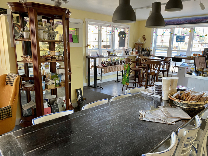 Food & Drinks 5, Auberge Le Sunshine - Café-bistro, Memphrémagog