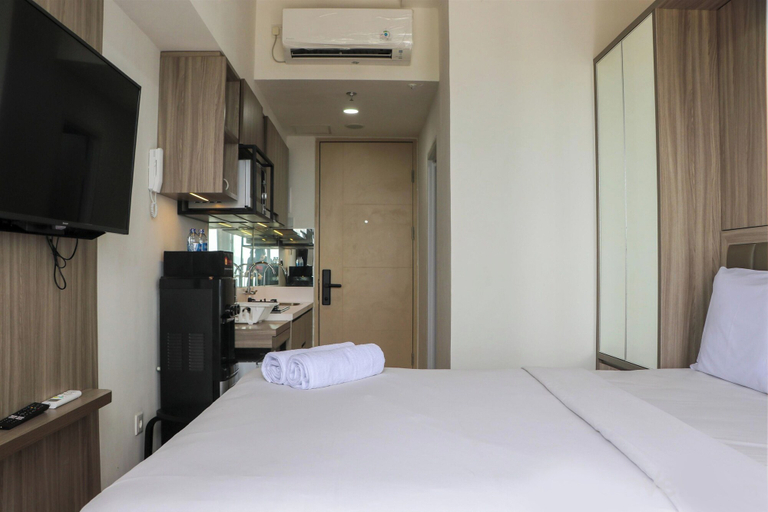 Bedroom 3, Homey Designed And Tidy Studio Tokyo Riverside Pik 2 Apartment, Tangerang