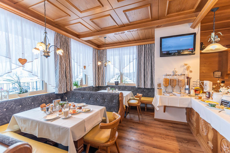 Food & Drinks 4, Hotel Garni Helvetia, Landeck