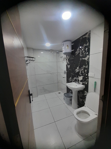 Bathroom 3, Hotel Asha Delight, Garhwal
