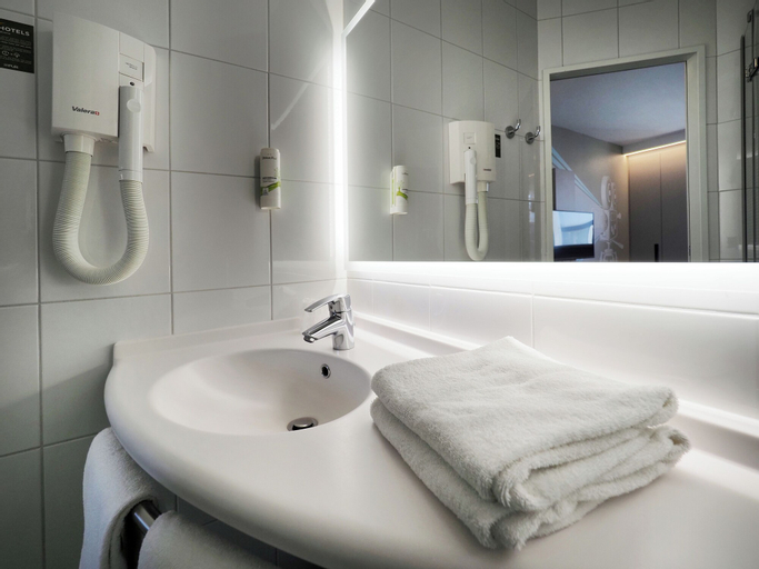 Bathroom 5